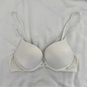 Victoria’s Secret VERY SEXY Smooth Push-Up Bra 34B